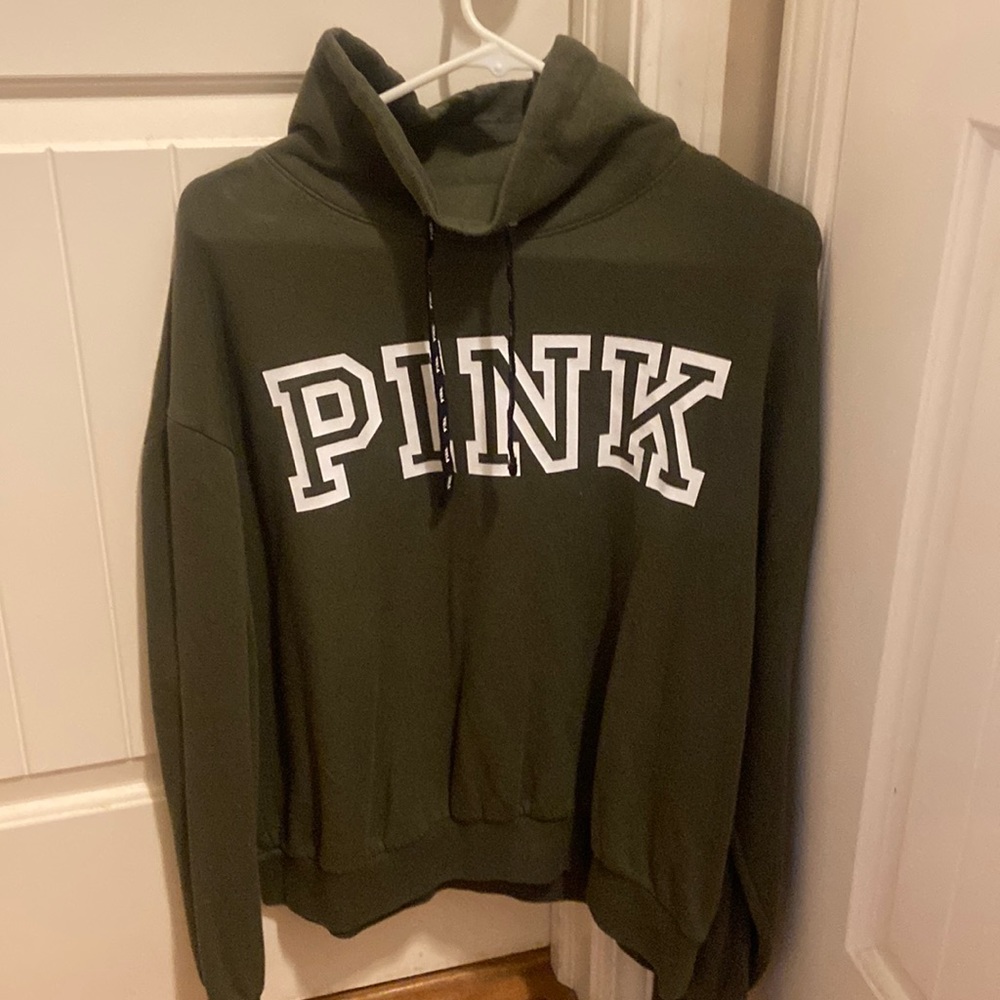 PINK (vs) green hoodie
